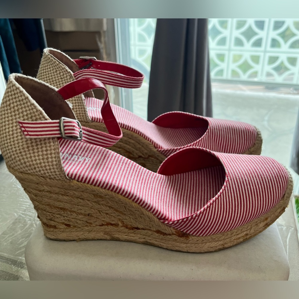 Old Navy Striped Pink/White Wedge Espadrilles Size 9